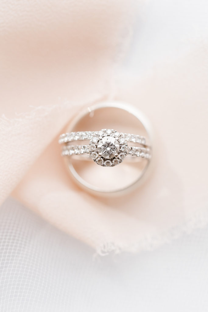 Wedding Rings Detail Picture tips for a wedding day